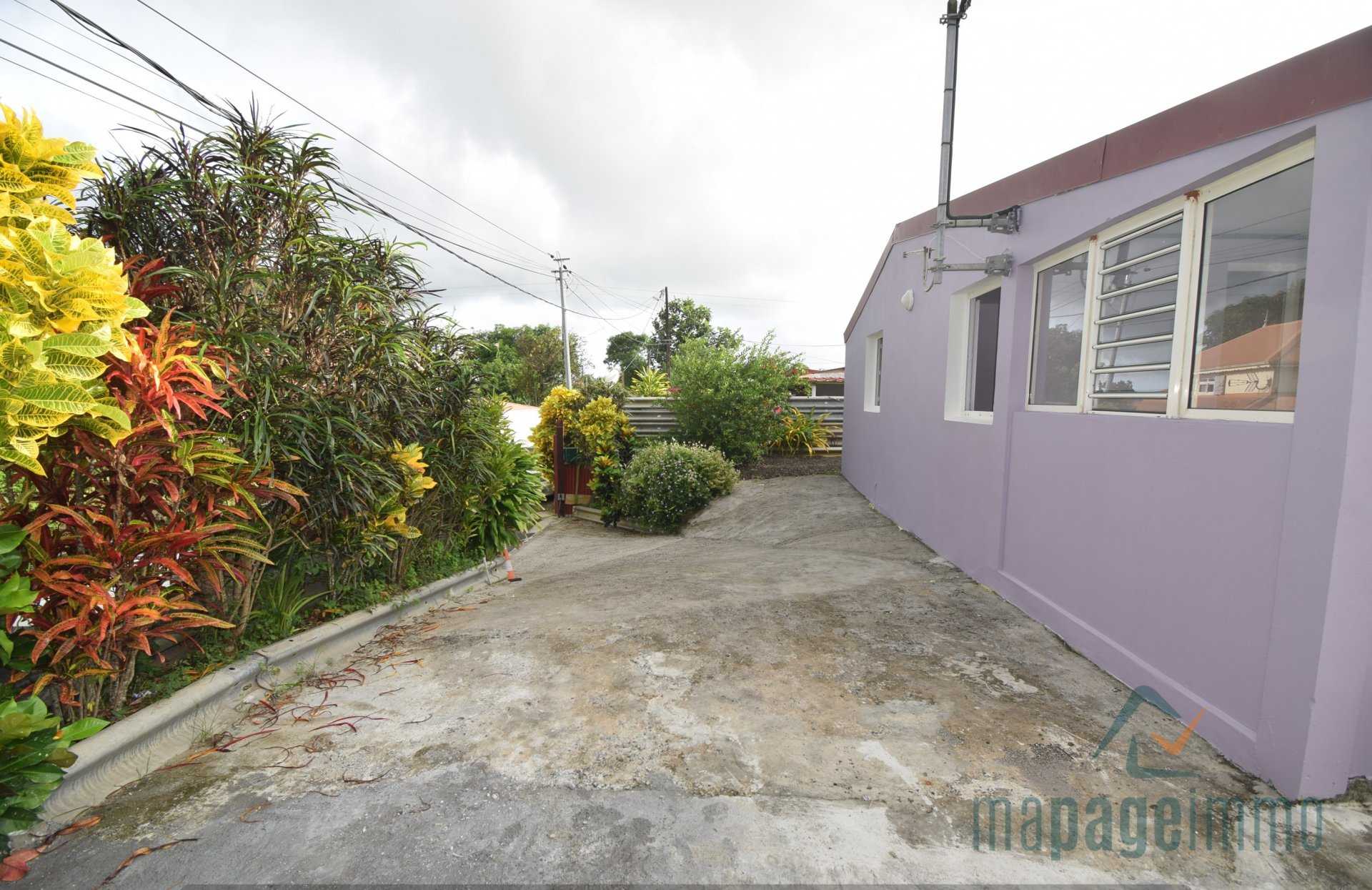 بيت في Le Lamentin, Martinique 11118588