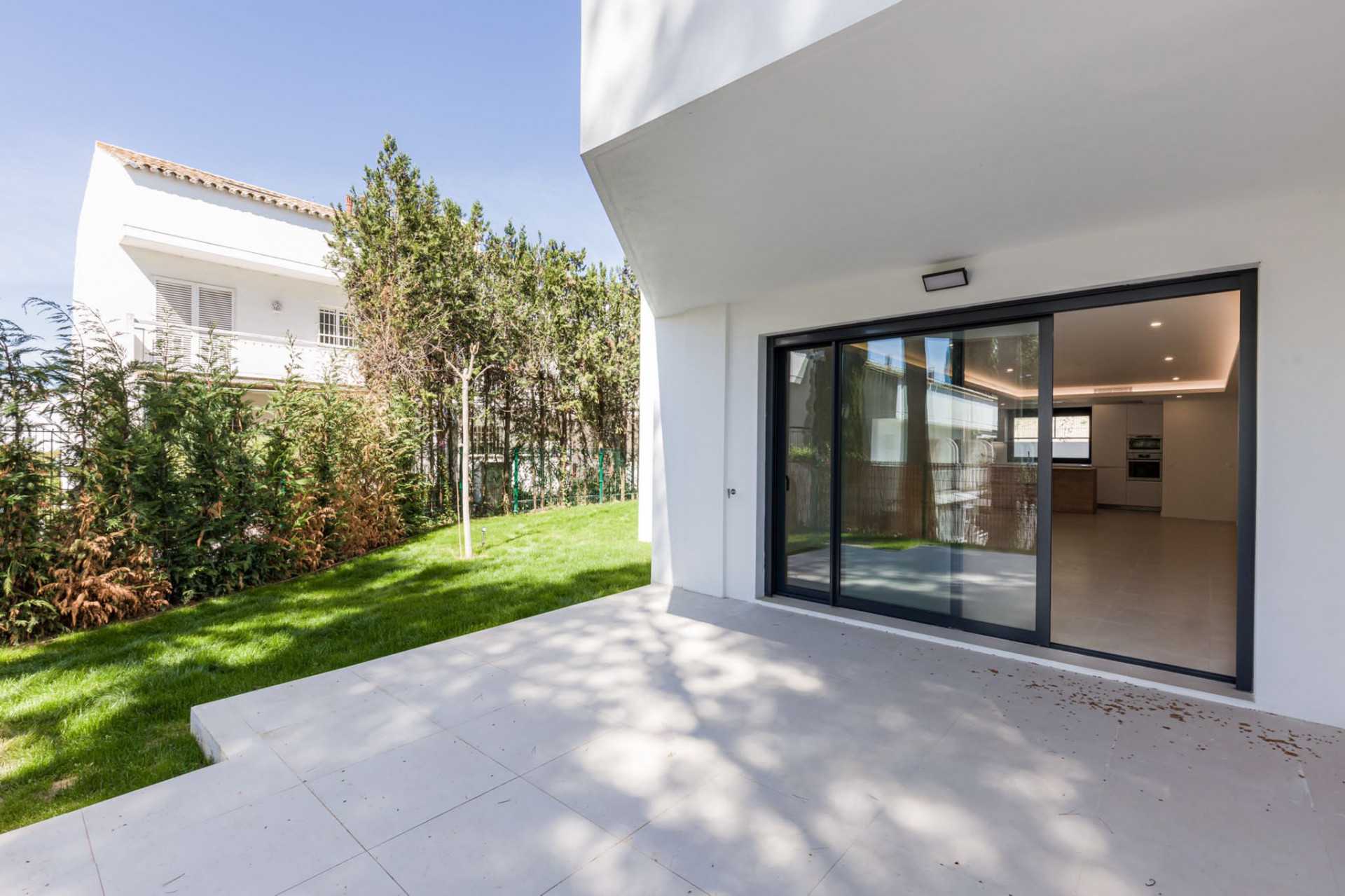 Condominium in El Angel, Andalusia 11118798