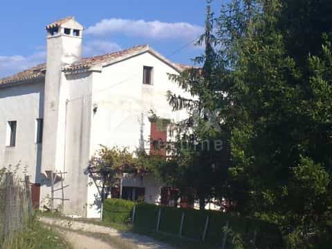 House in Lupoglav, Istarska Zupanija 11118901