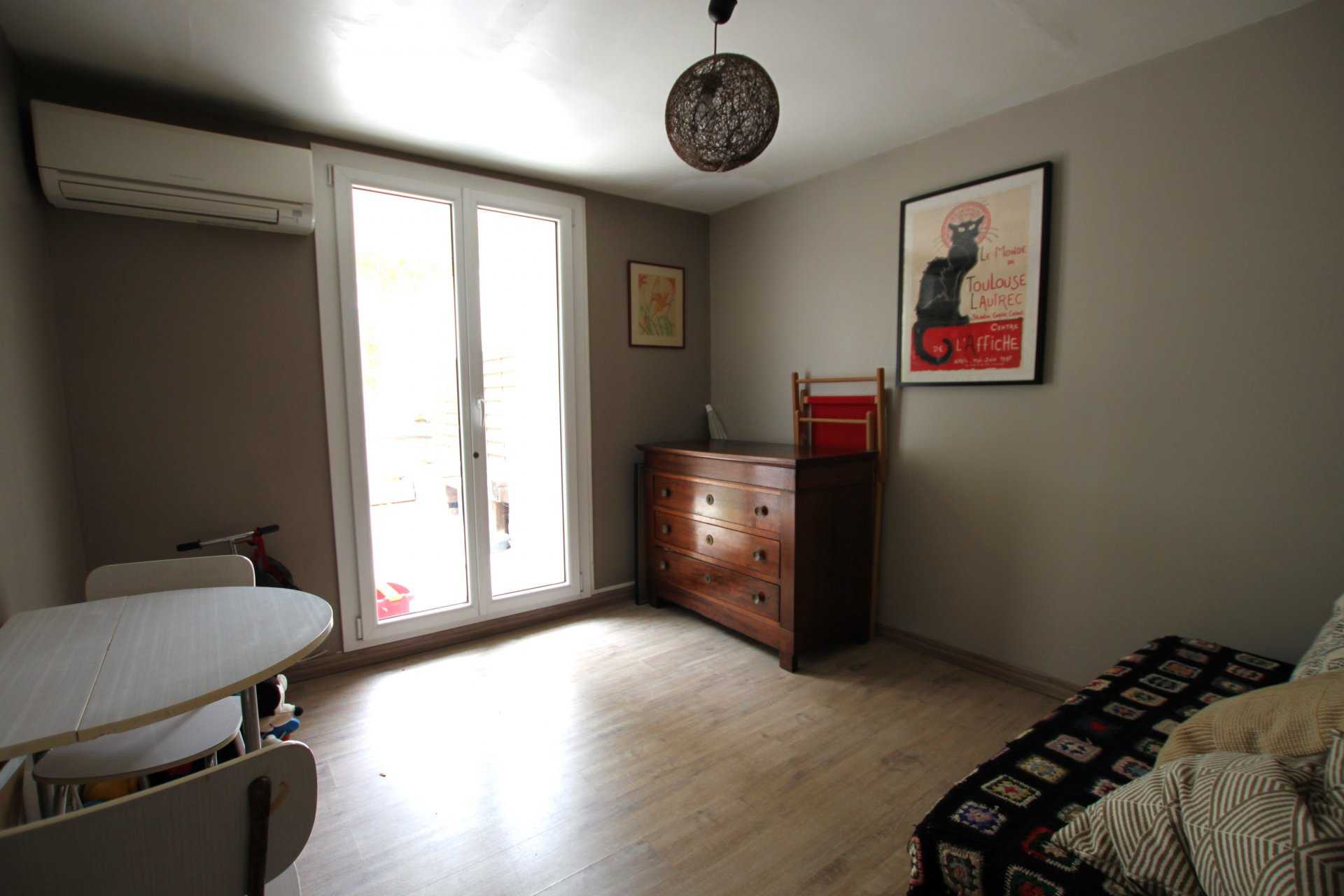公寓 在 Mallemort, Bouches-du-Rhône 11118982