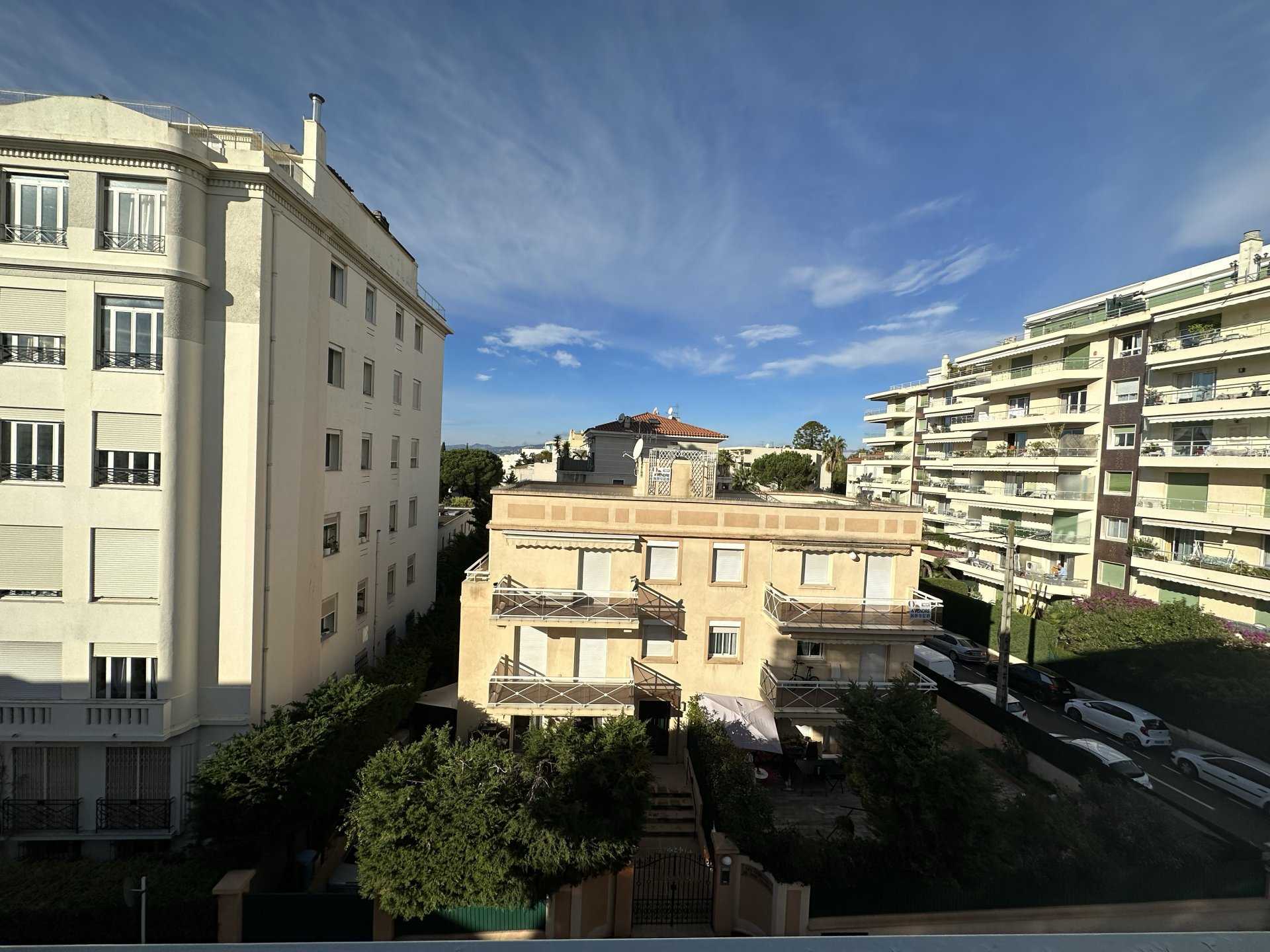 Condominium in Cannes, Provence-Alpes-Côte d'Azur 11119012