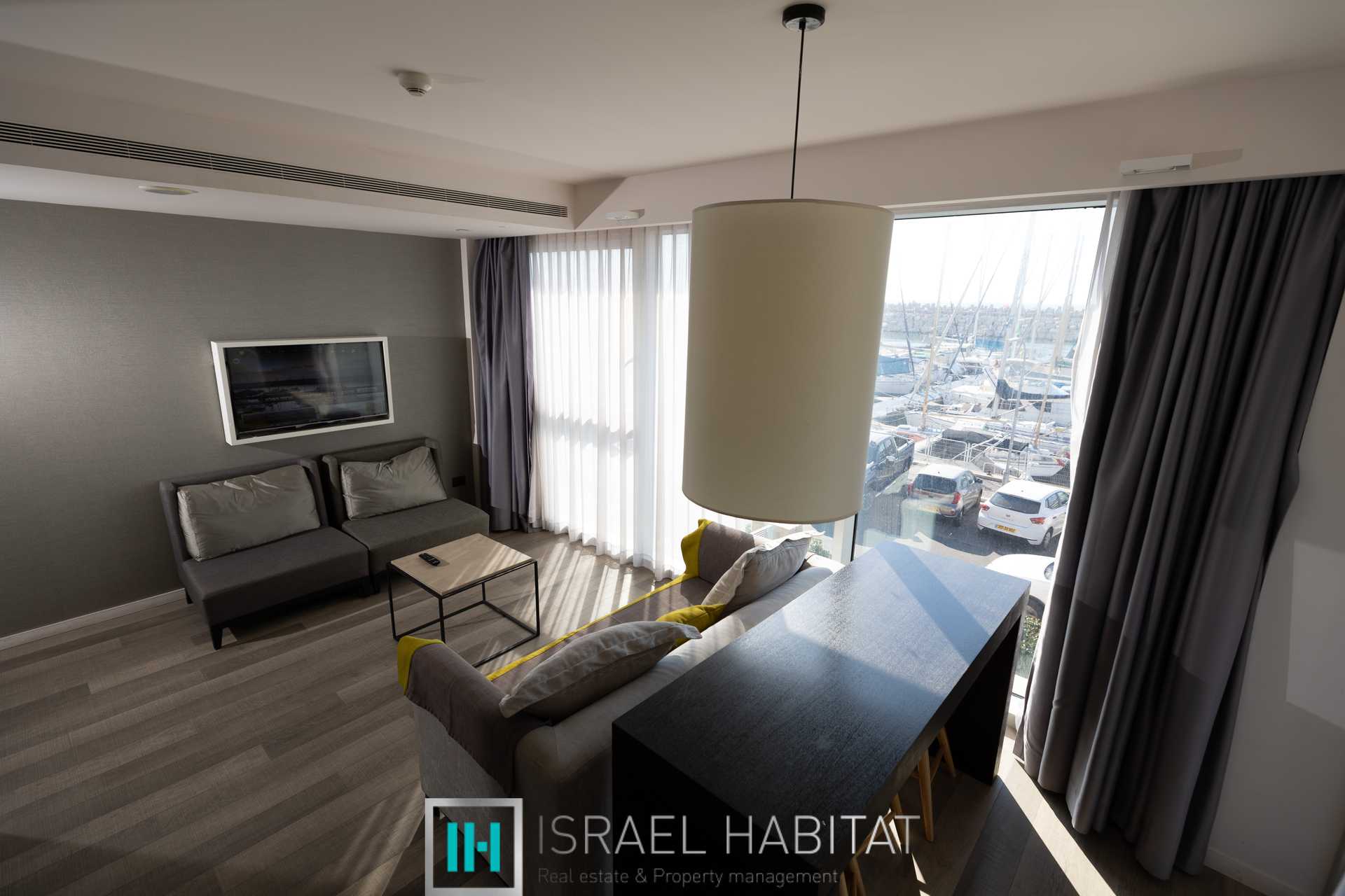 Condominium in Herzliyya, Tel Aviv 11119050