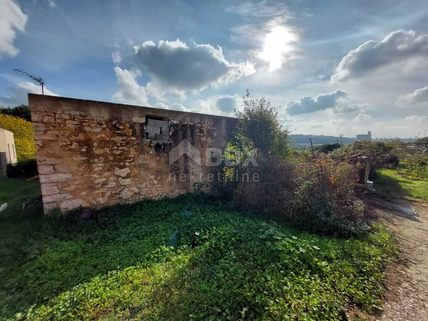 жилой дом в Pula, Istarska županija 11119168