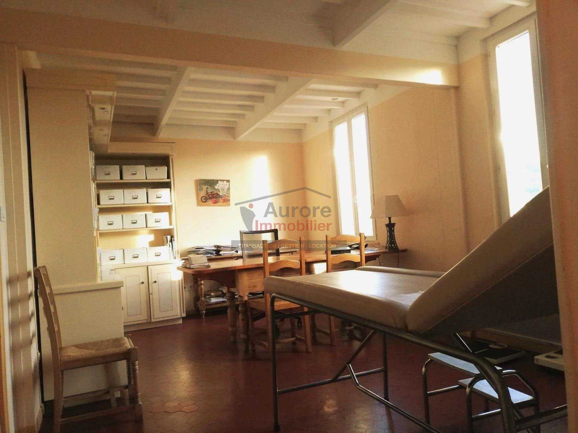 Office in Brignoles, Provence-Alpes-Cote d'Azur 11119489