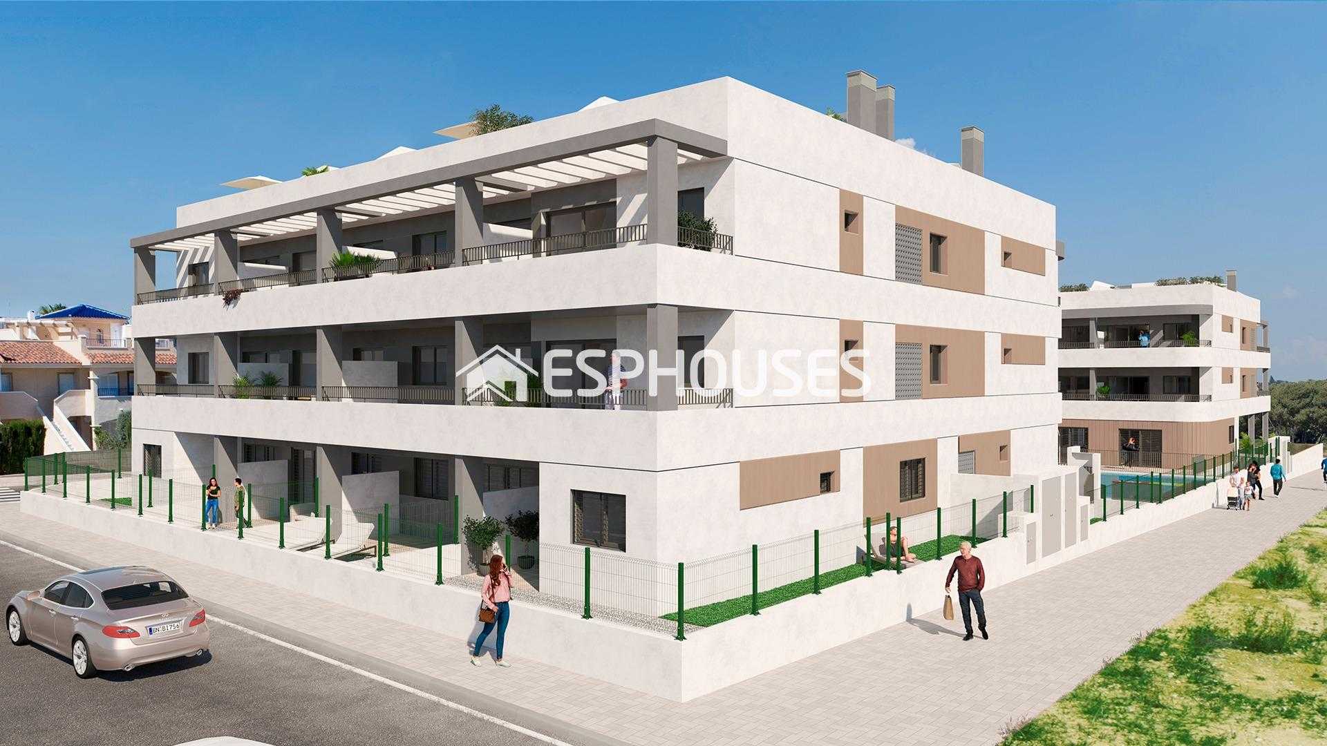 Condominium in Pilar de la Horadada, Comunidad Valenciana 11119614