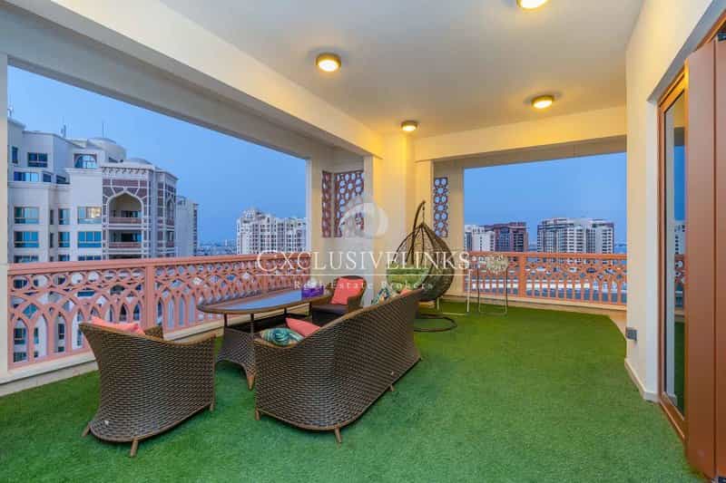 Condominium in Dubai, Dubayy 11119824