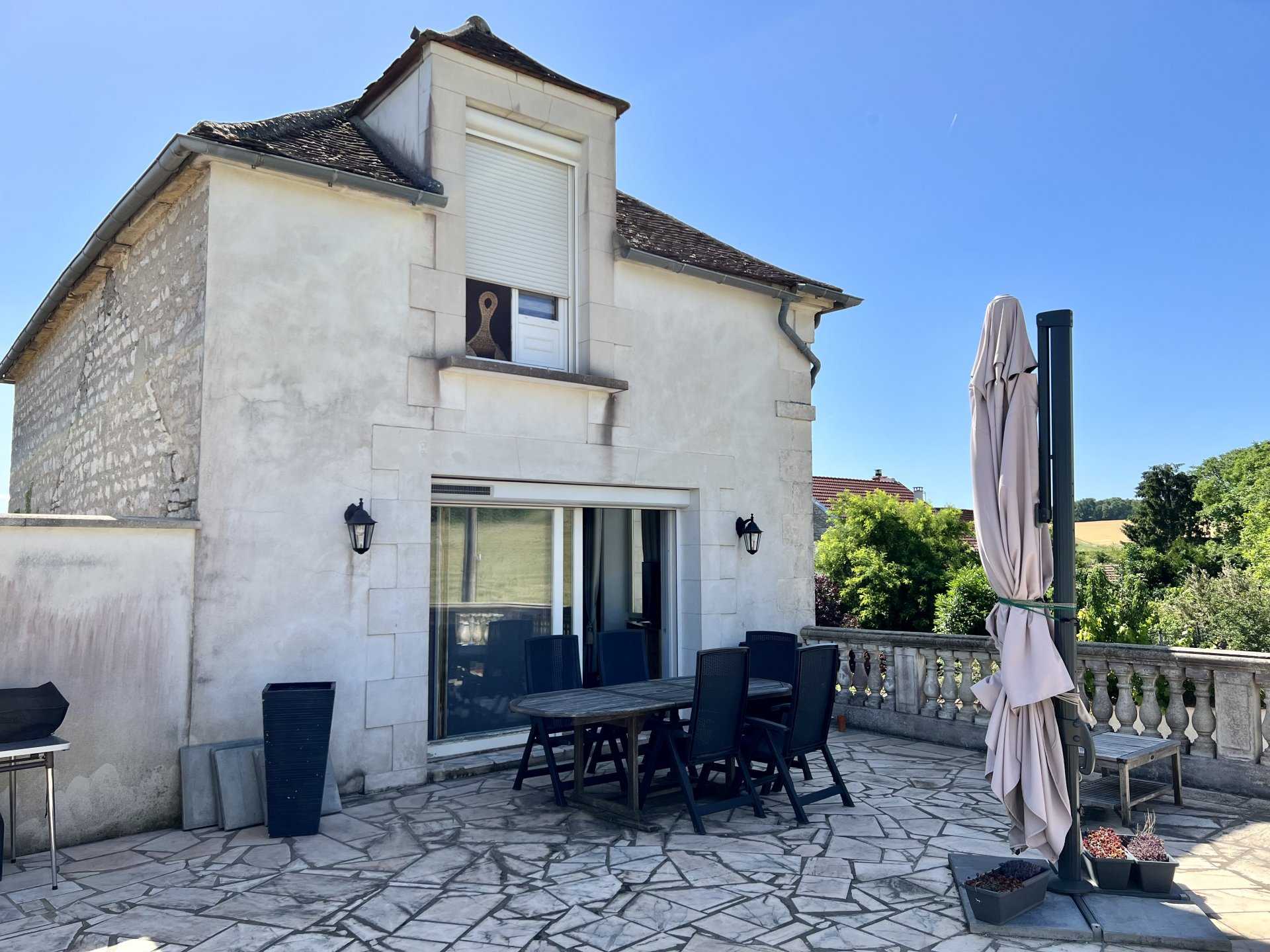 Dom w Saint-Cyr-les-Colons, Yonne 11120152