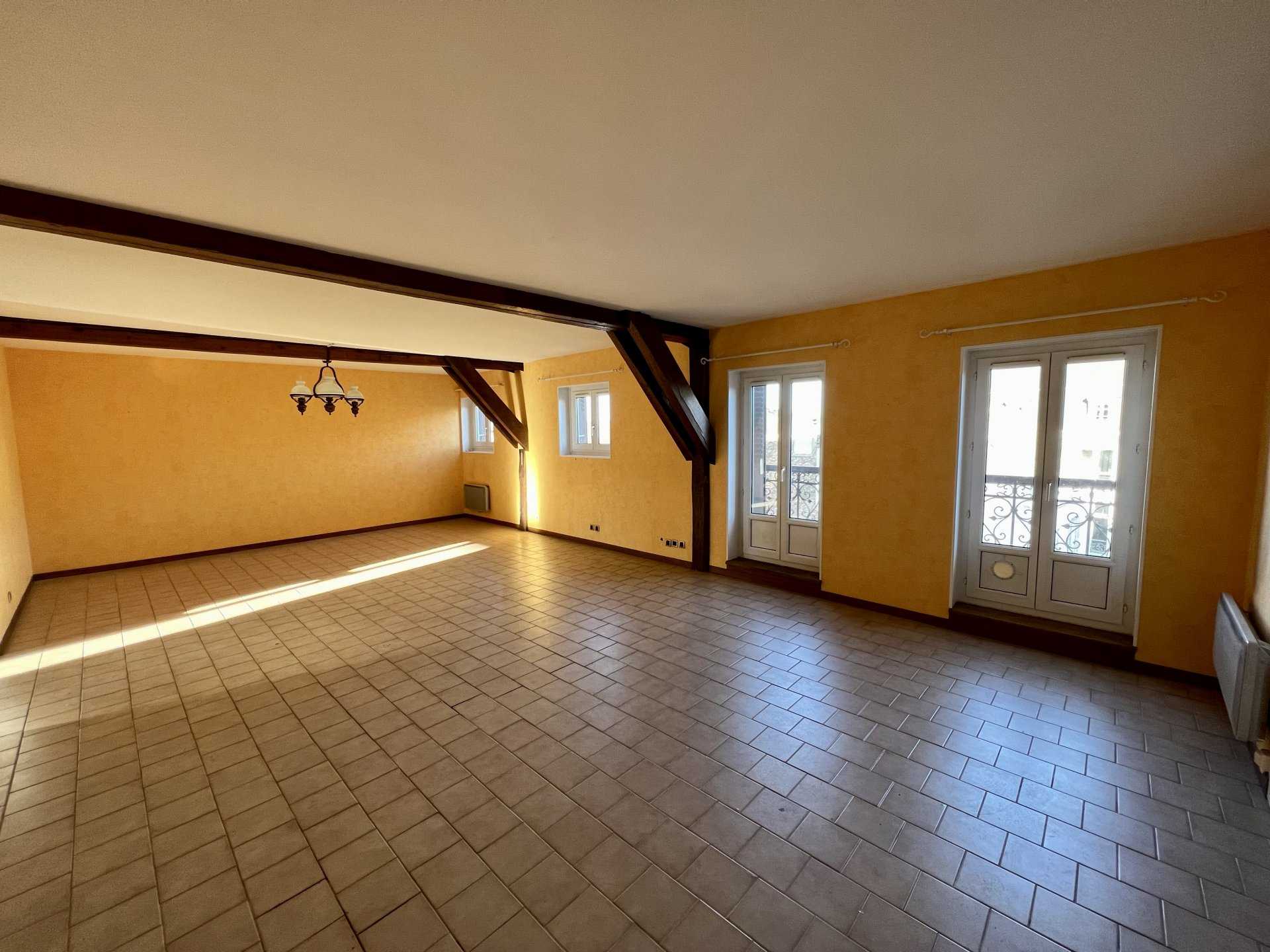 公寓 在 Auxerre, Yonne 11120159