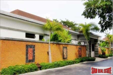 Huis in Thep Krasatti, Phuket 11121147