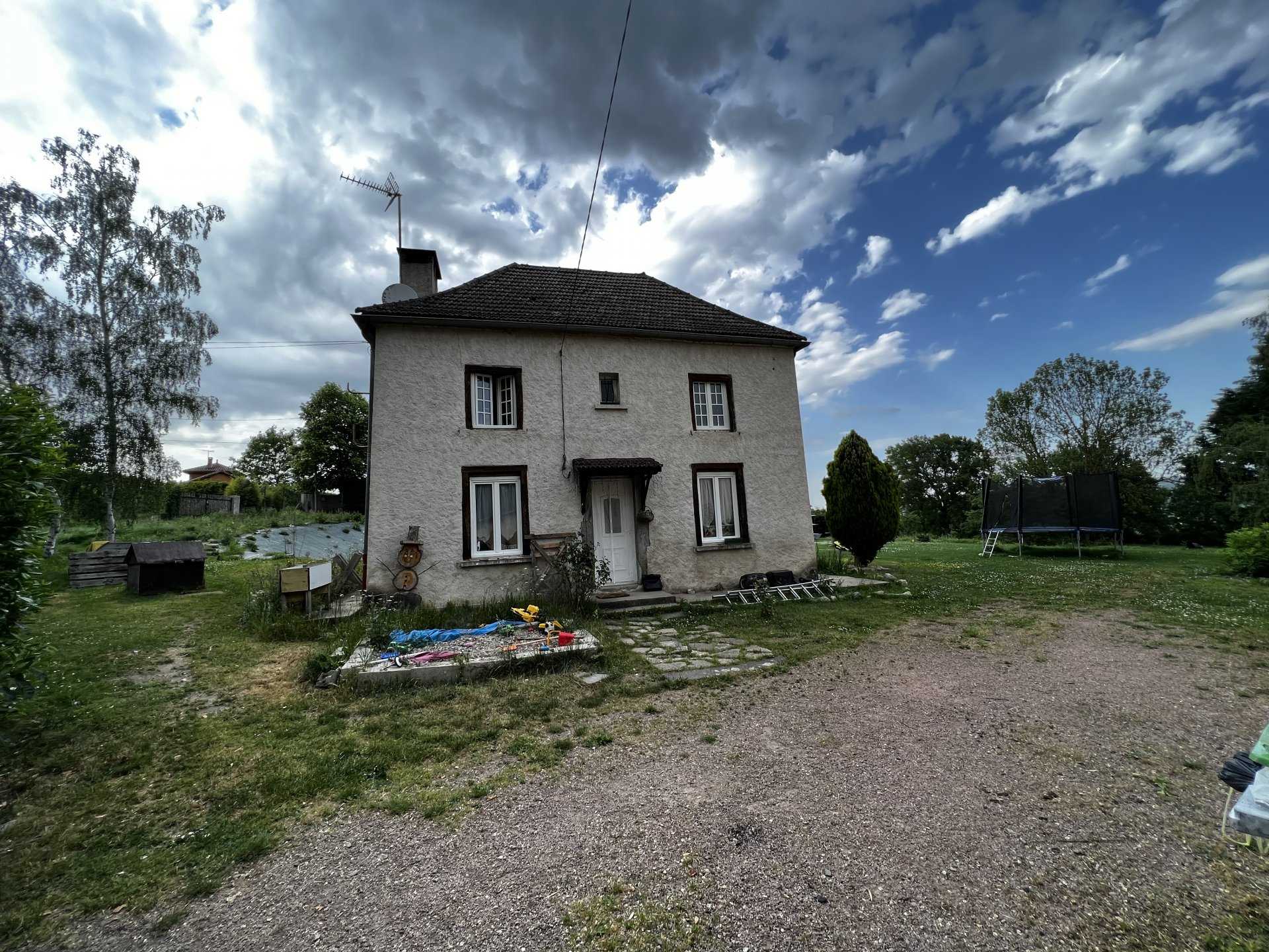 Residenziale nel Saint-Priest-Bramefant, Puy-de-Dôme 11121373