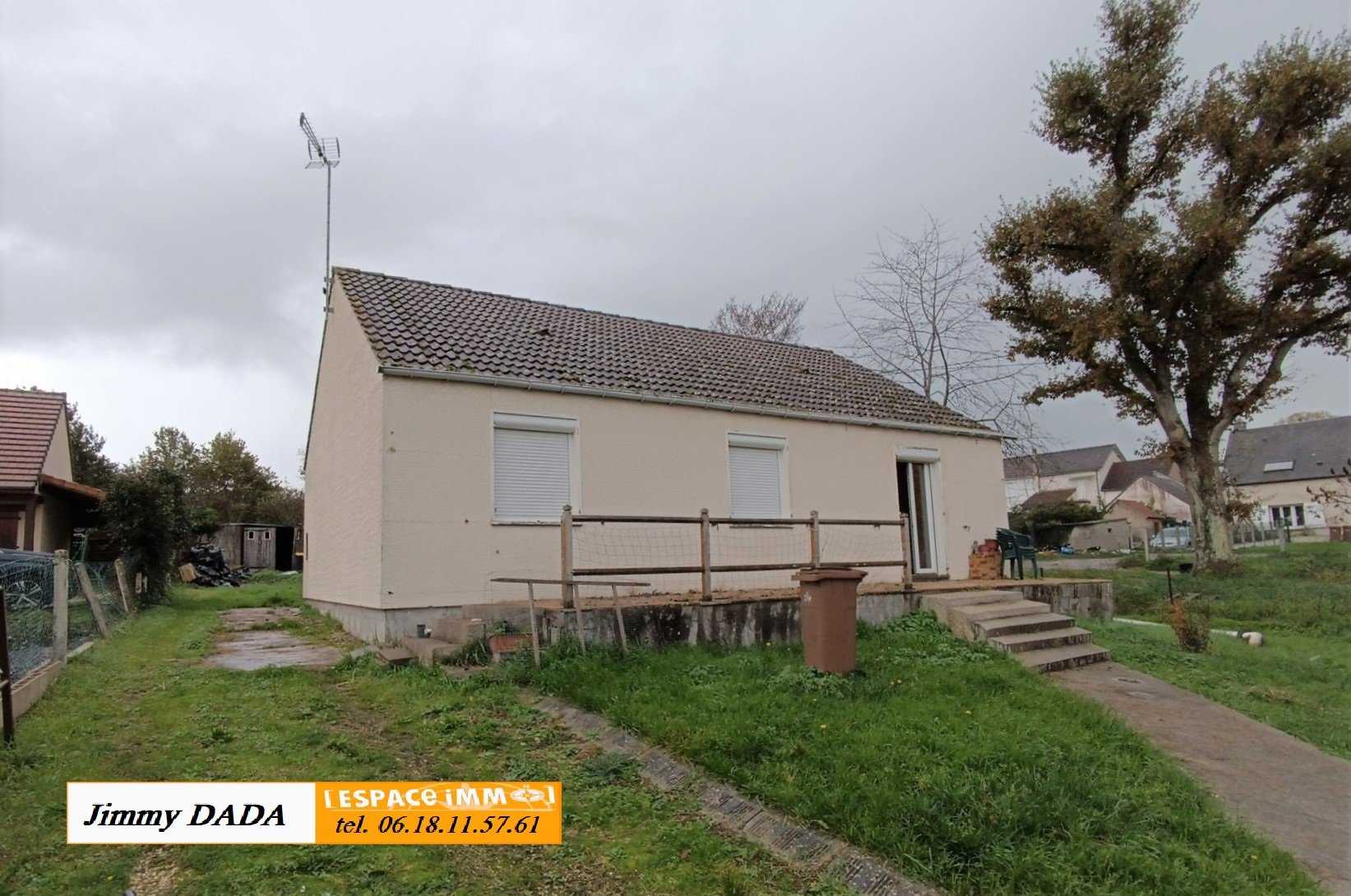 Dom w Vierzon-Forges, Centre-Val de Loire 11121459