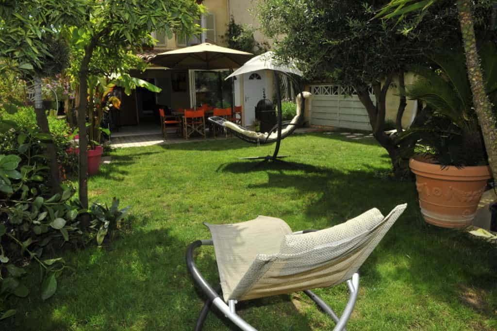 Multiple Houses in Cannes, Provence-Alpes-Cote d'Azur 11121486