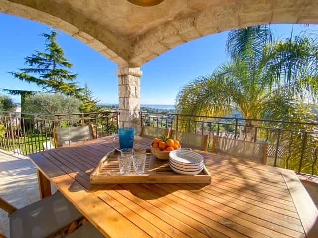 rumah dalam Golfe-Juan, Provence-Alpes-Côte d'Azur 11121501