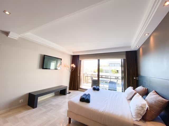 公寓 在 戛纳, 普罗旺斯-阿尔卑斯-蓝色海岸 11121525