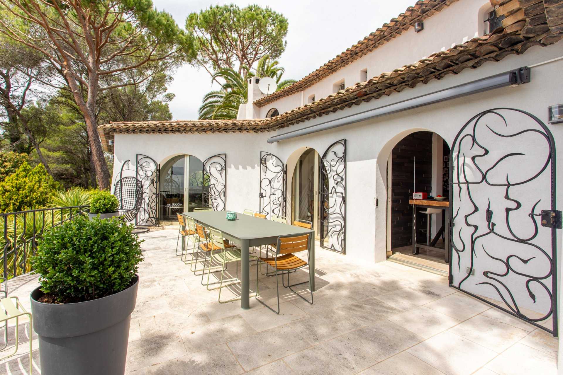 Haus im Mougins, Provence-Alpes-Côte d'Azur 11121552