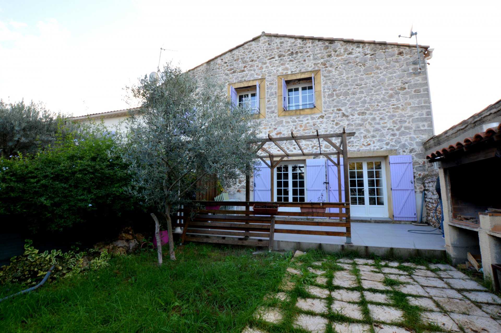 Rumah di Lattes, Hérault 11121569