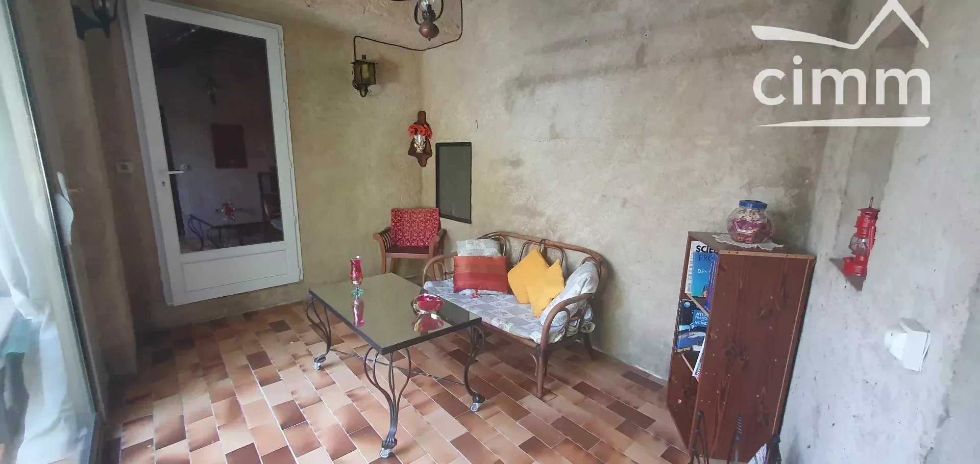 House in Oraison, Provence-Alpes-Cote d'Azur 11121609