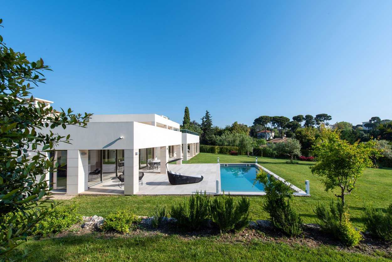 Hus i Juan-les-Pins, Provence-Alpes-Cote d'Azur 11121624