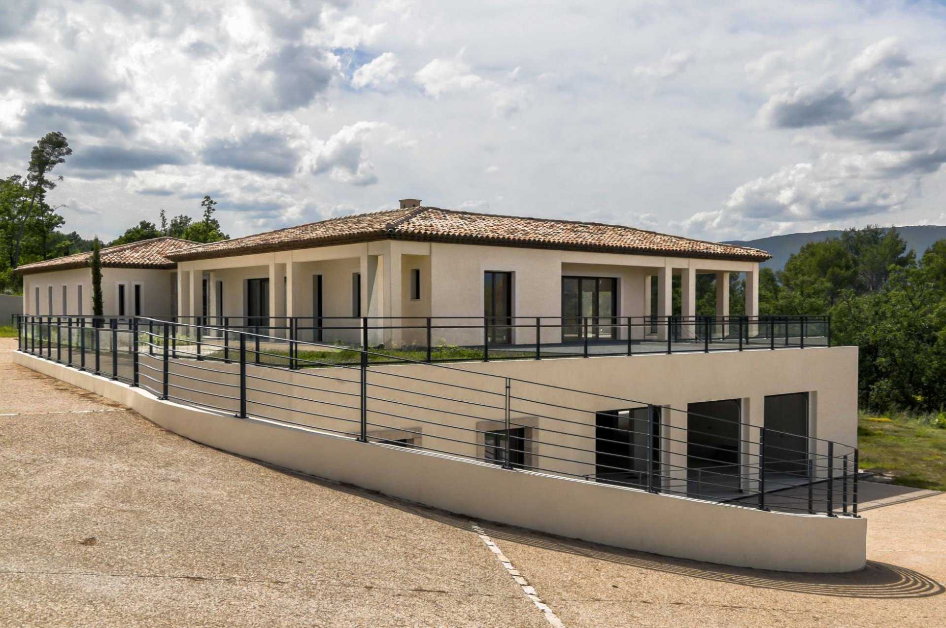 House in Tourrettes, Provence-Alpes-Cote d'Azur 11121681