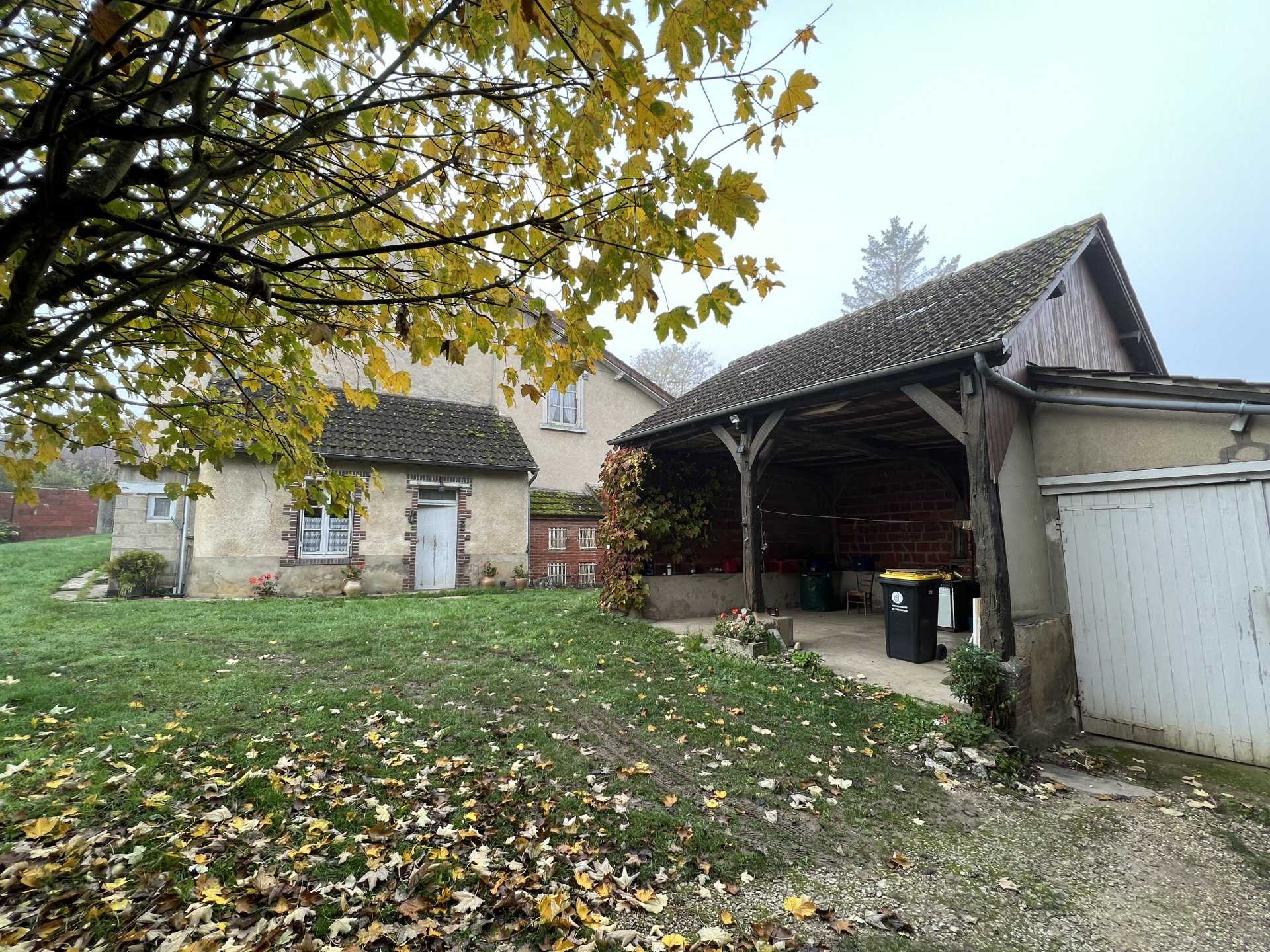 Dom w Villefargeau, Burgundia-Franche-Comte 11121983