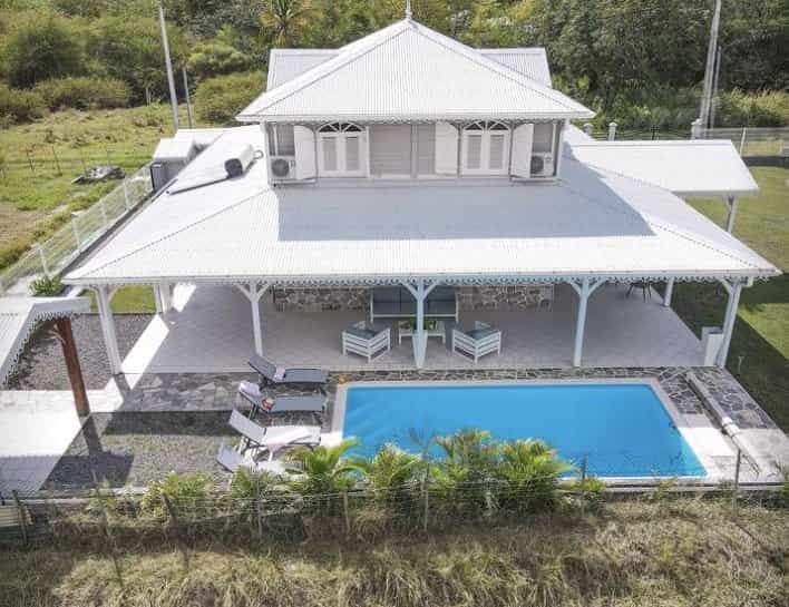 Haus im Sainte-Anne, Martinique 11122102