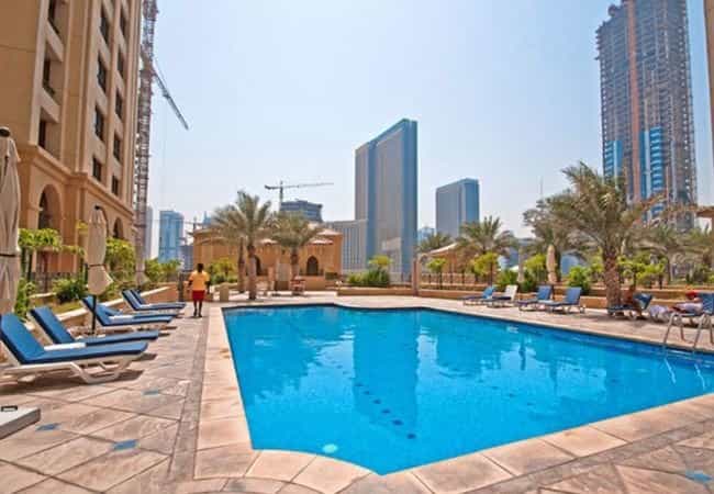 Condominium in Dubai, Dubayy 11122149