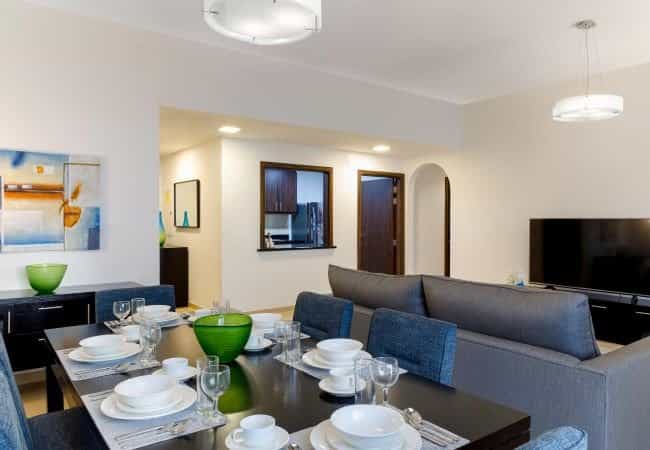 Condominium in Dubai, Dubayy 11122149