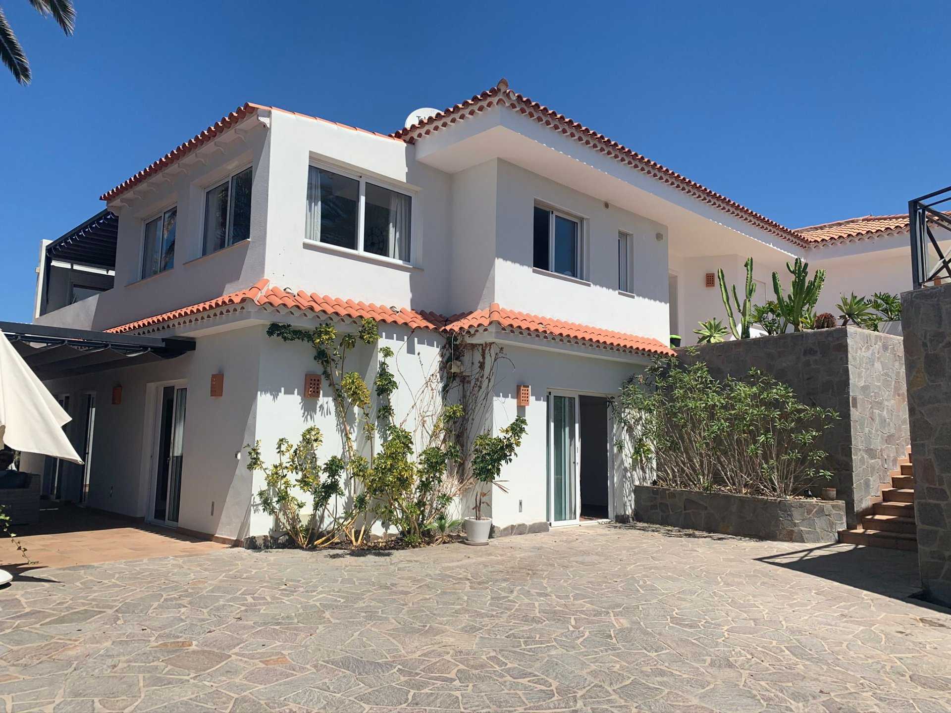 House in Cabo Blanco, Canary Islands 11122243