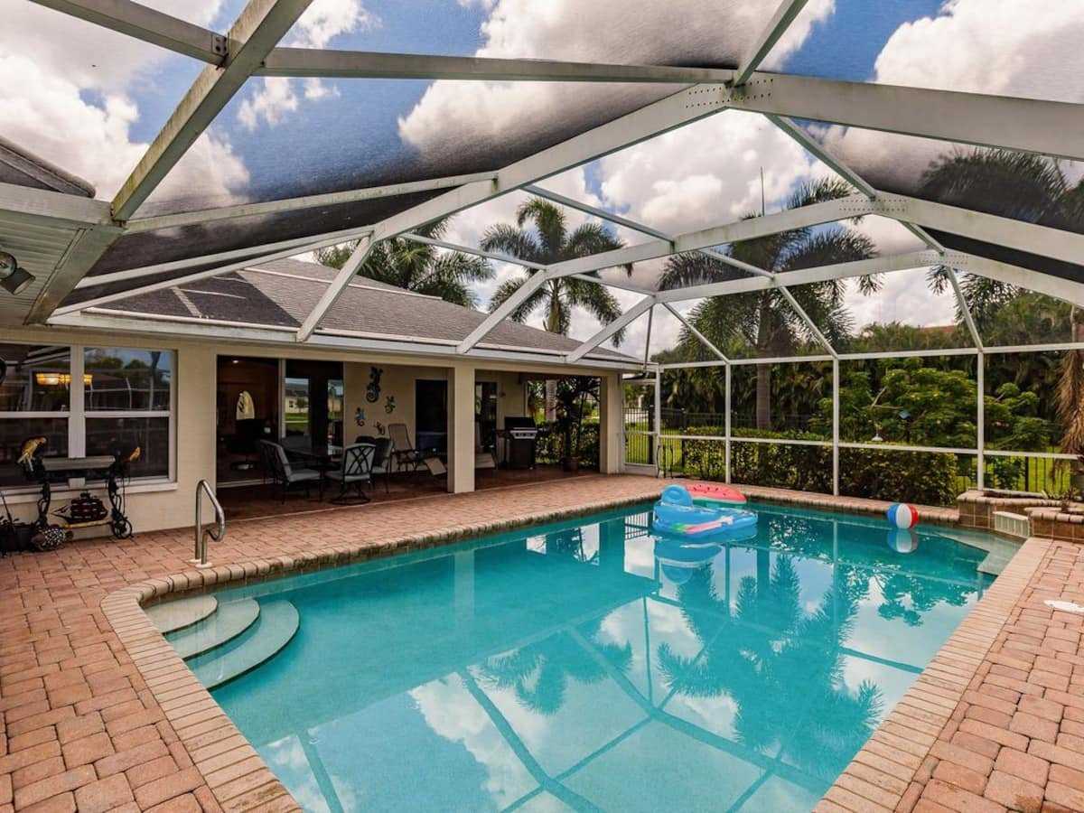 House in Cape Coral, Florida 11122374