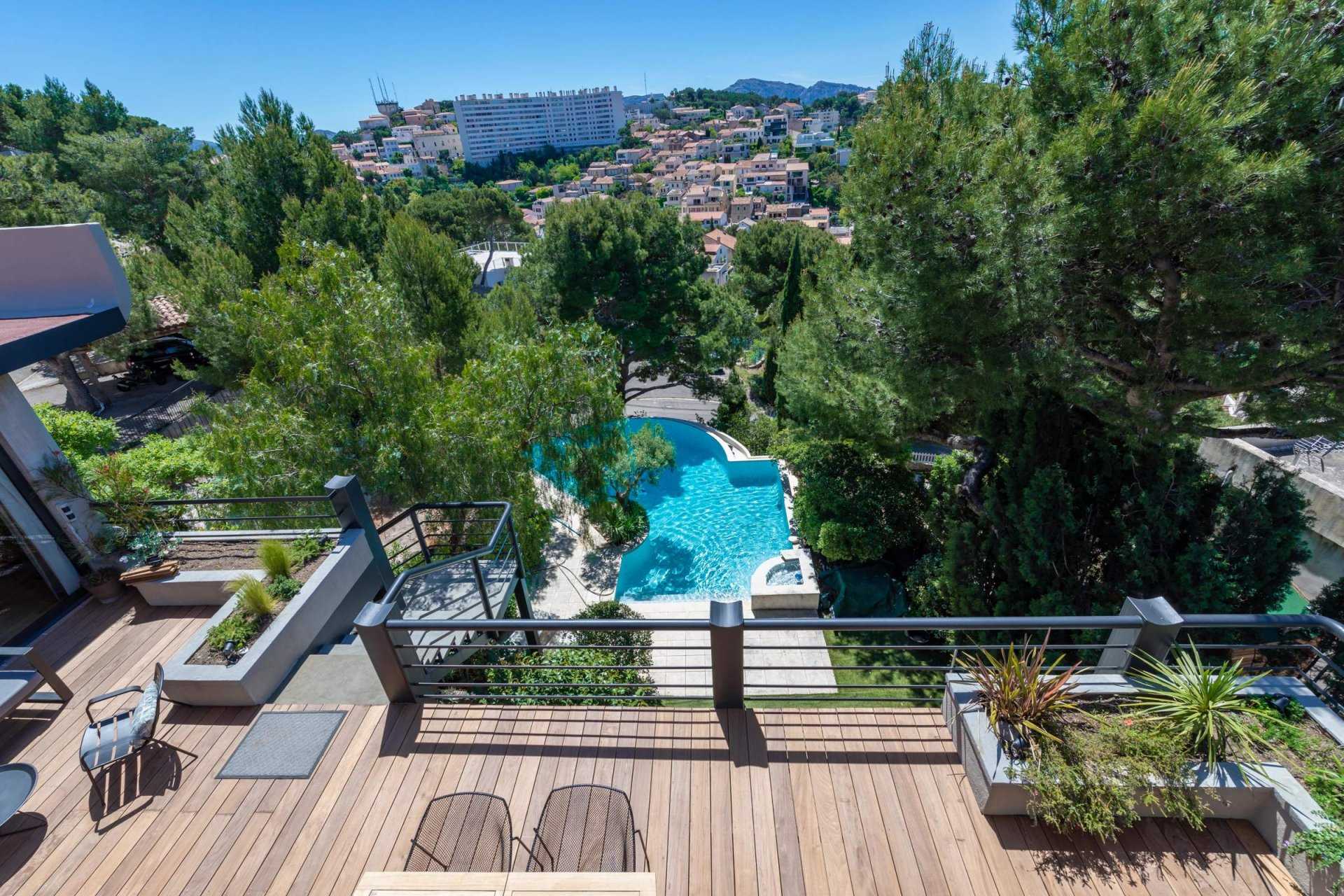 House in Marseille, Provence-Alpes-Cote d'Azur 11122673