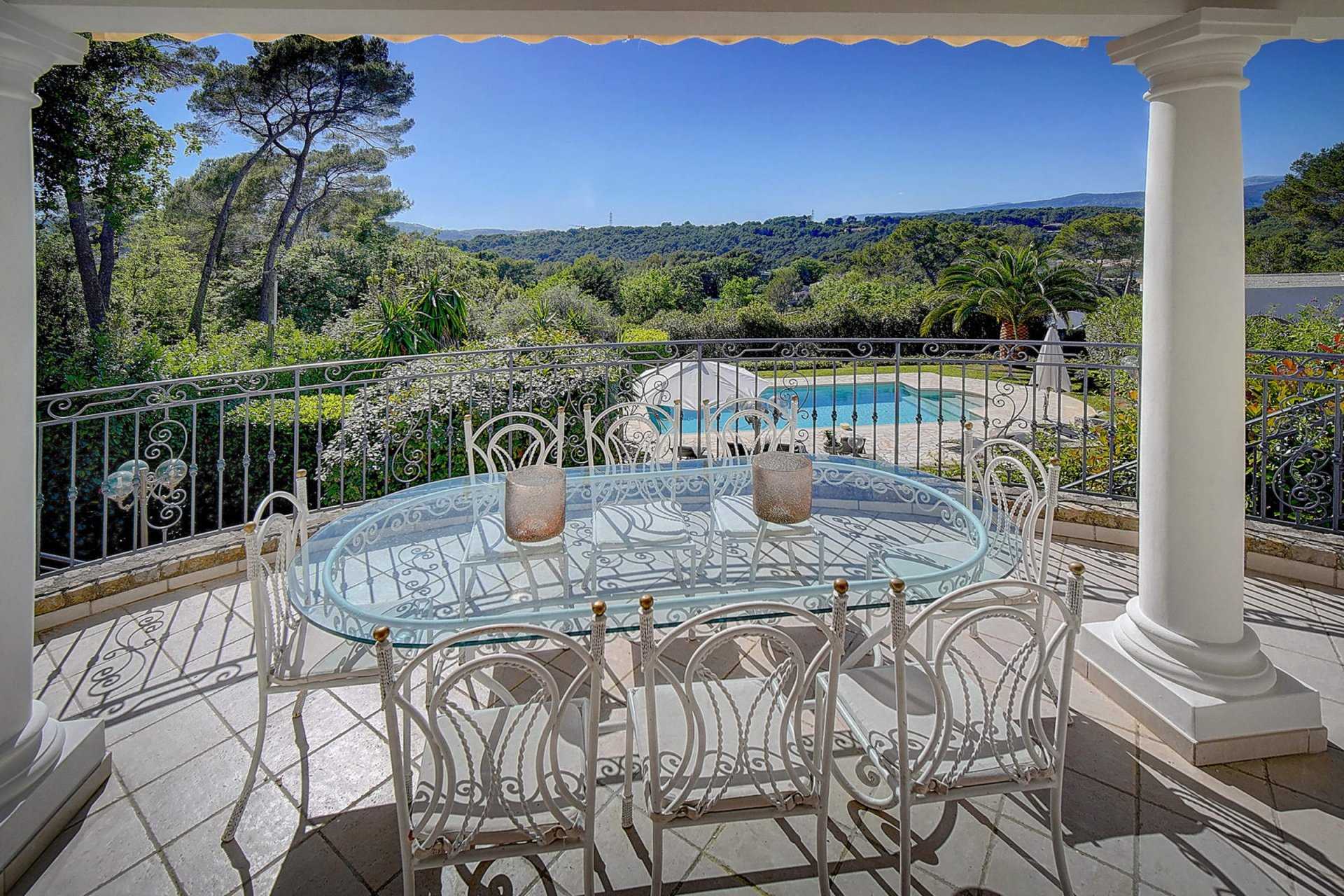 rumah dalam Mougins, Provence-Alpes-Côte d'Azur 11122681