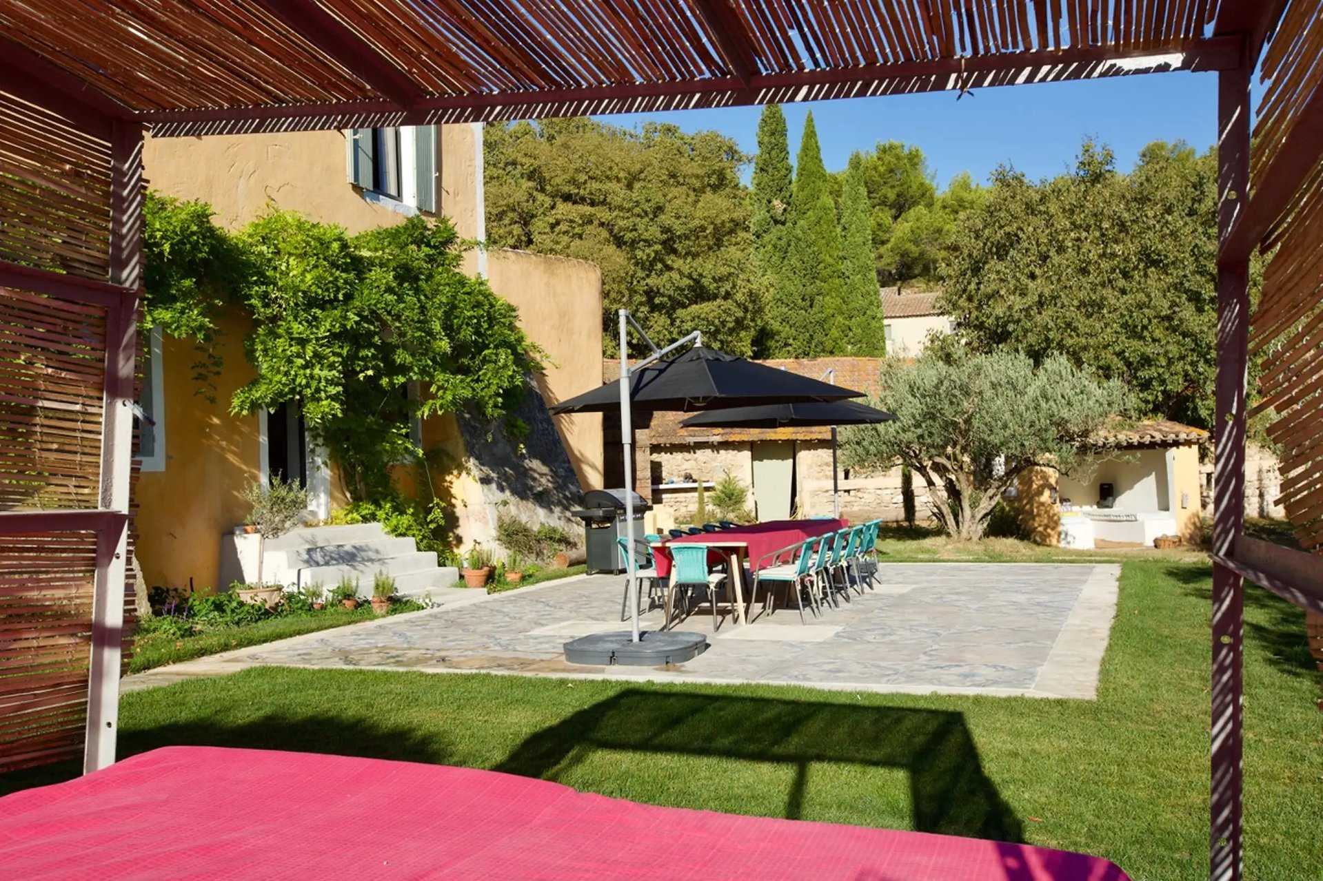 House in Saint-Remy-de-Provence, Provence-Alpes-Cote d'Azur 11122702