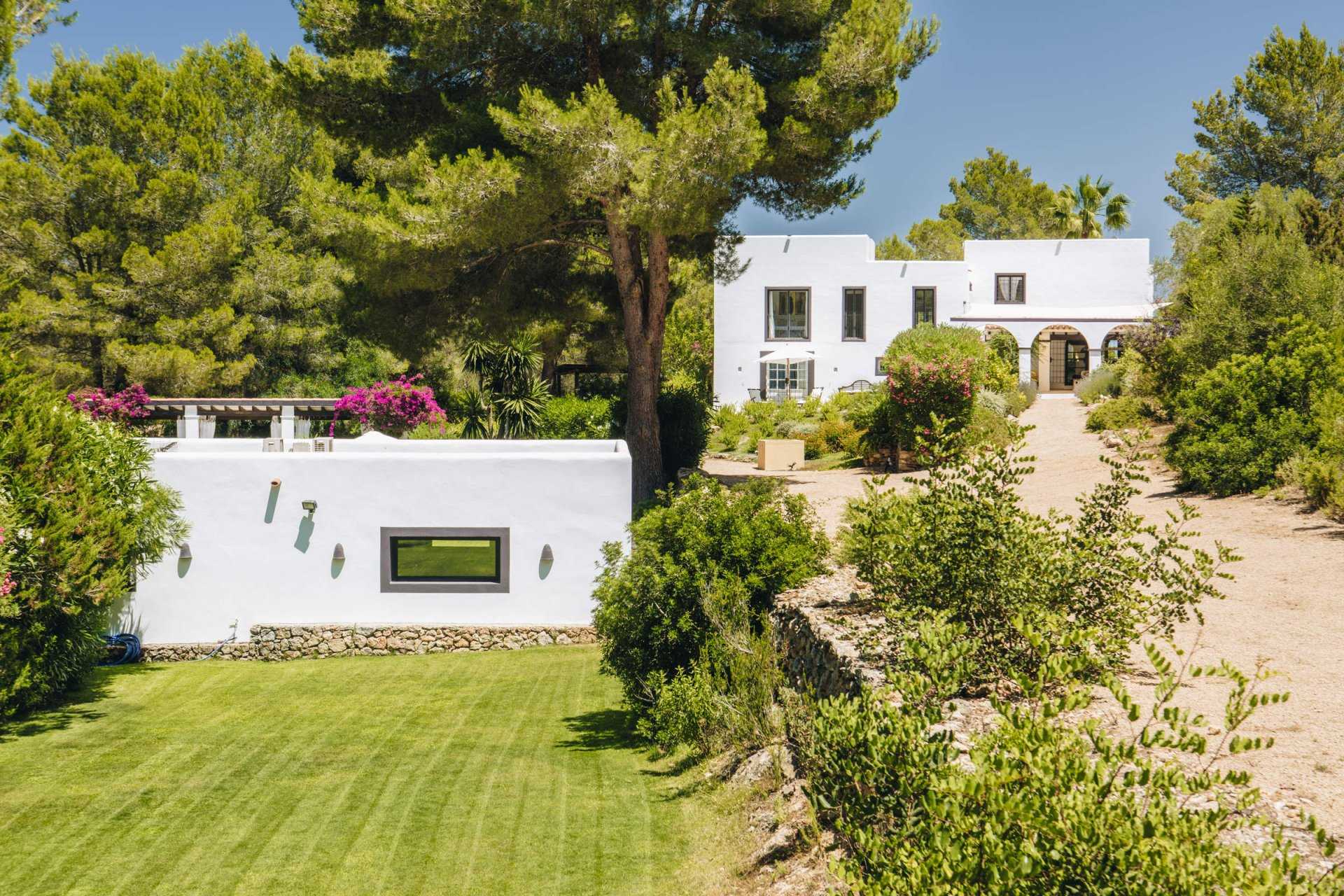 House in Santa Gertrudis, Balearic Islands 11122731