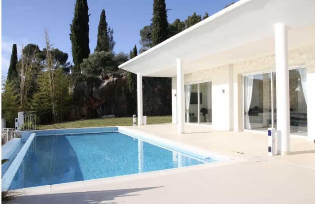 House in Falicon, Provence-Alpes-Cote d'Azur 11122766
