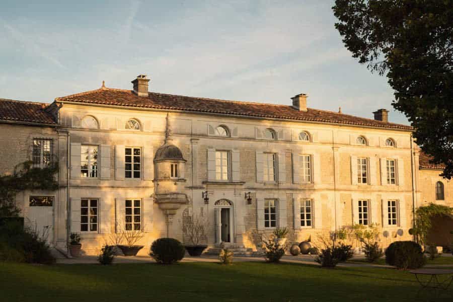 Talo sisään Saint-Fort-sur-le-Né, Nouvelle-Aquitaine 11122838