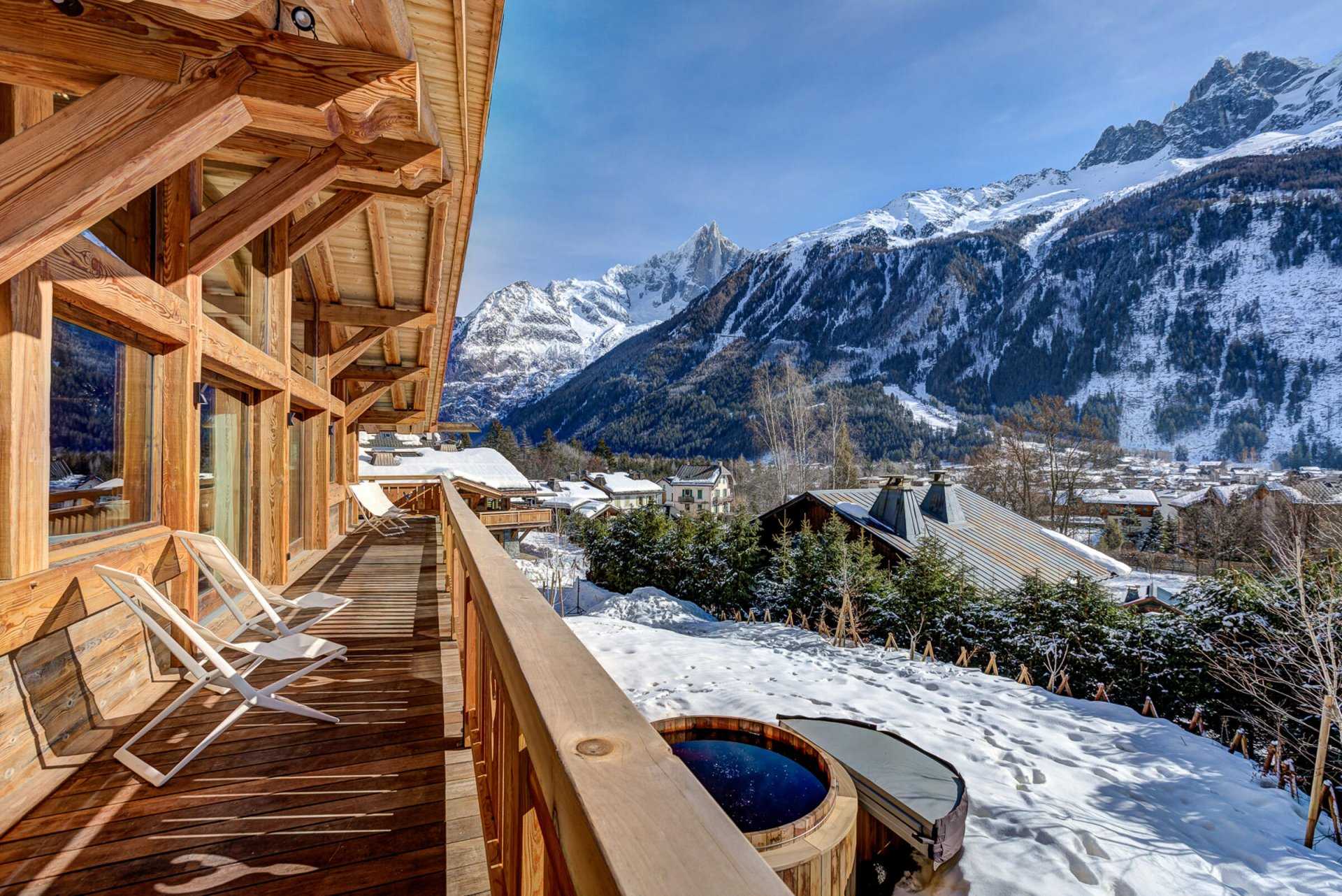 House in Chamonix-Mont-Blanc, Auvergne-Rhone-Alpes 11122840