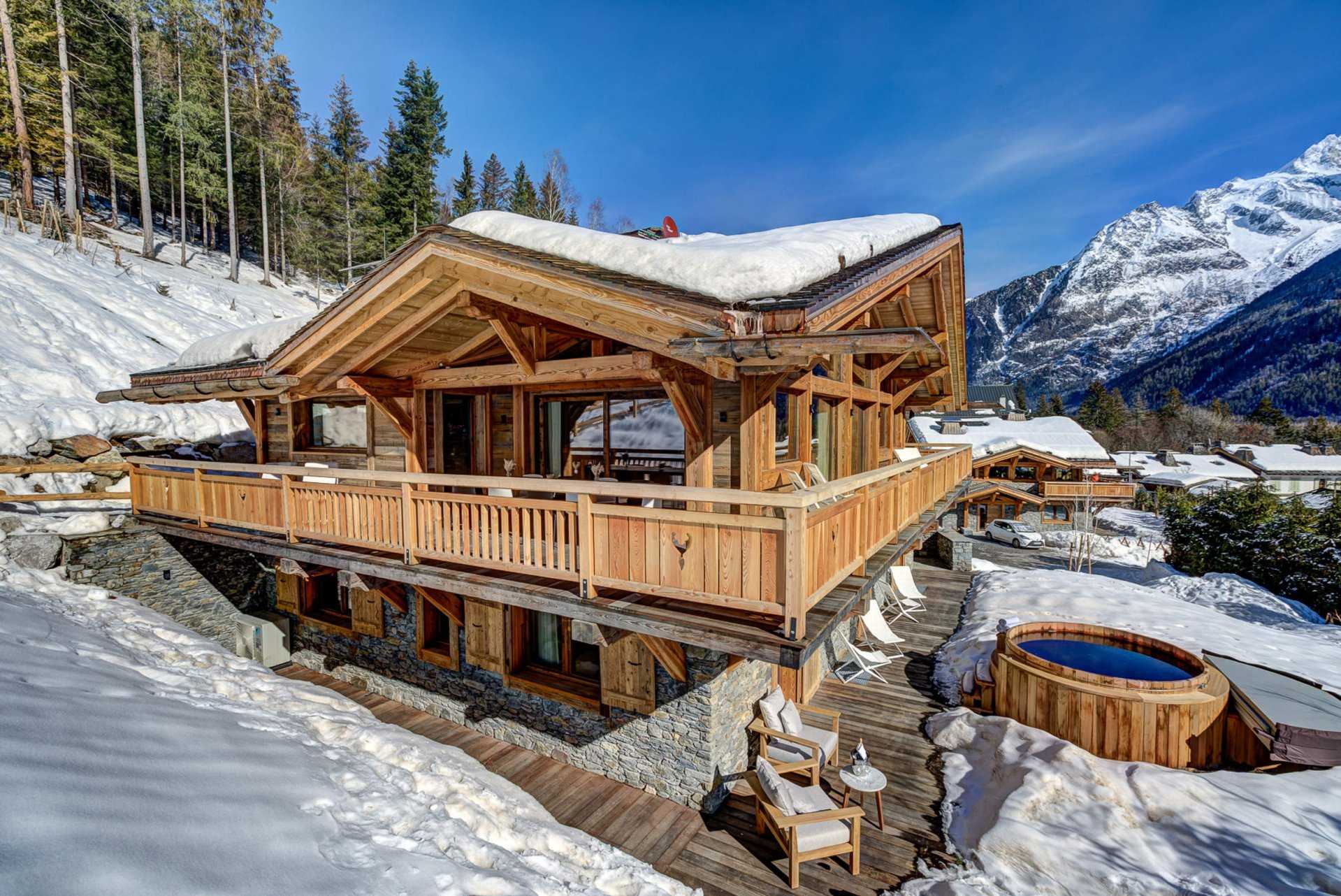 House in Chamonix-Mont-Blanc, Auvergne-Rhone-Alpes 11122840