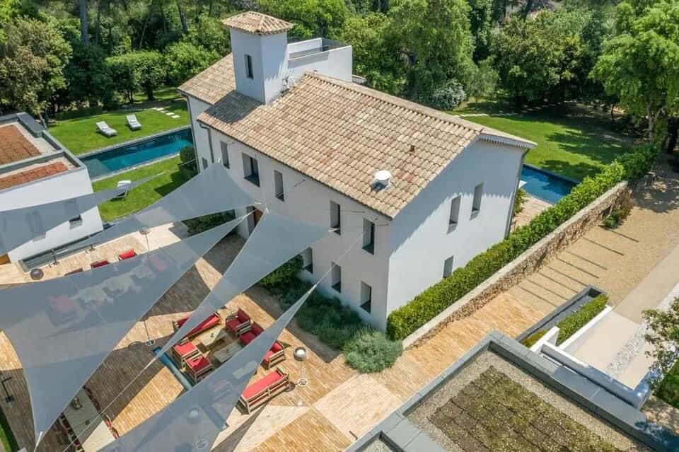 House in Juan-les-Pins, Provence-Alpes-Cote d'Azur 11123047