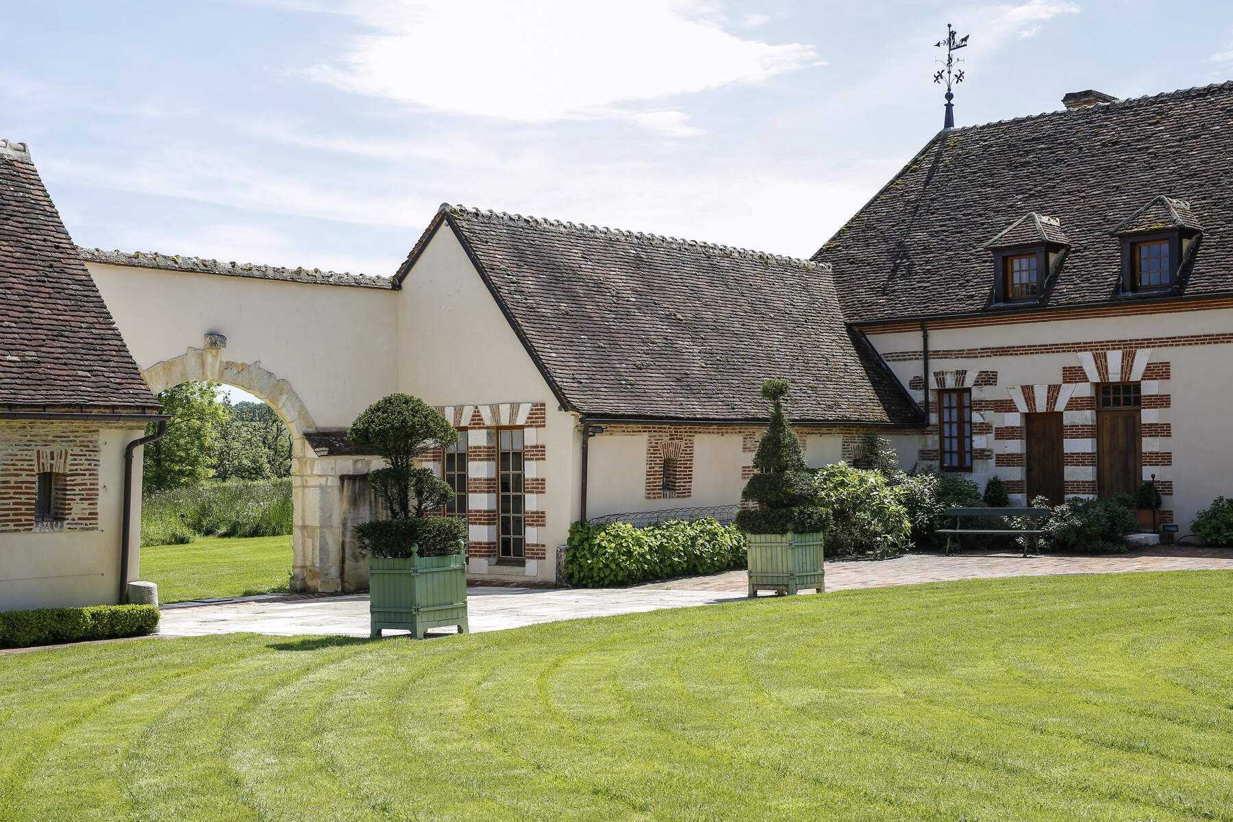 بيت في Leugny, Yonne 11123060