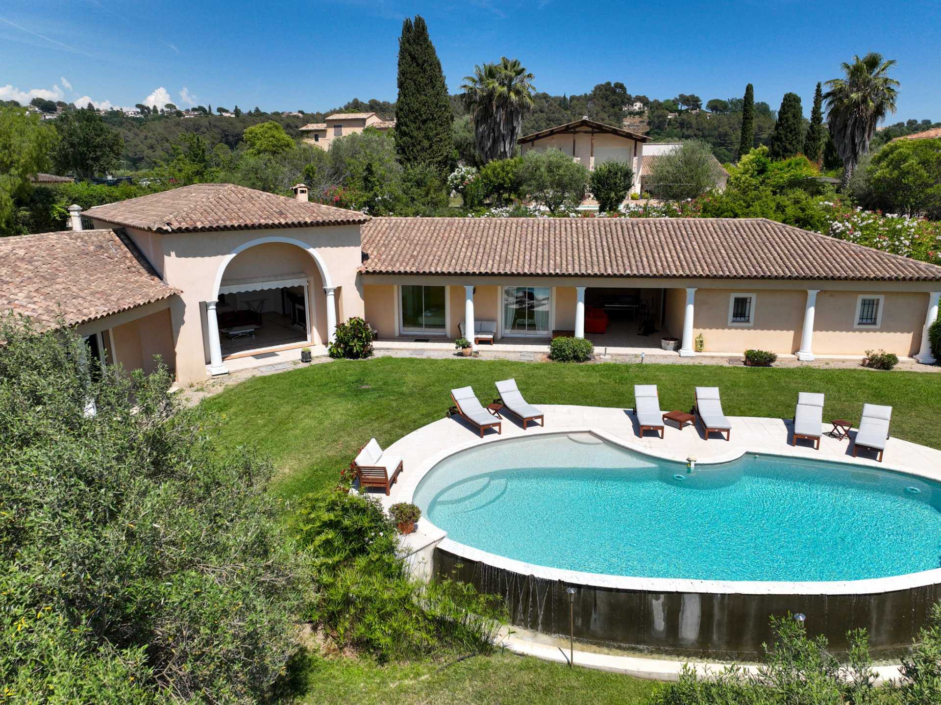 Hus i Saint-Paul-de-Vence, Provence-Alpes-Cote d'Azur 11123106