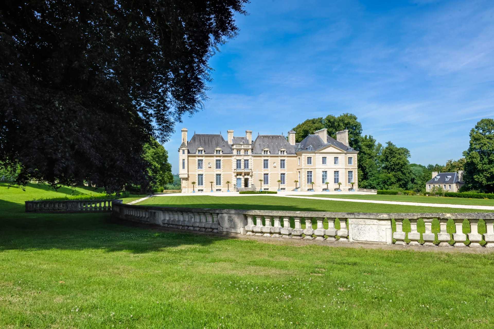 Dom w Conde-sur-Noireau, Normandia 11123150