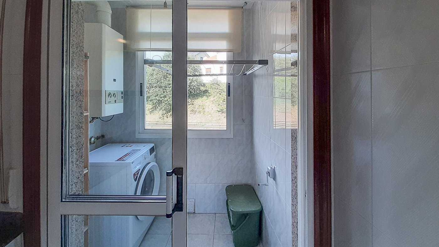 Condominium in Sigüeiro, Galicia 11123307