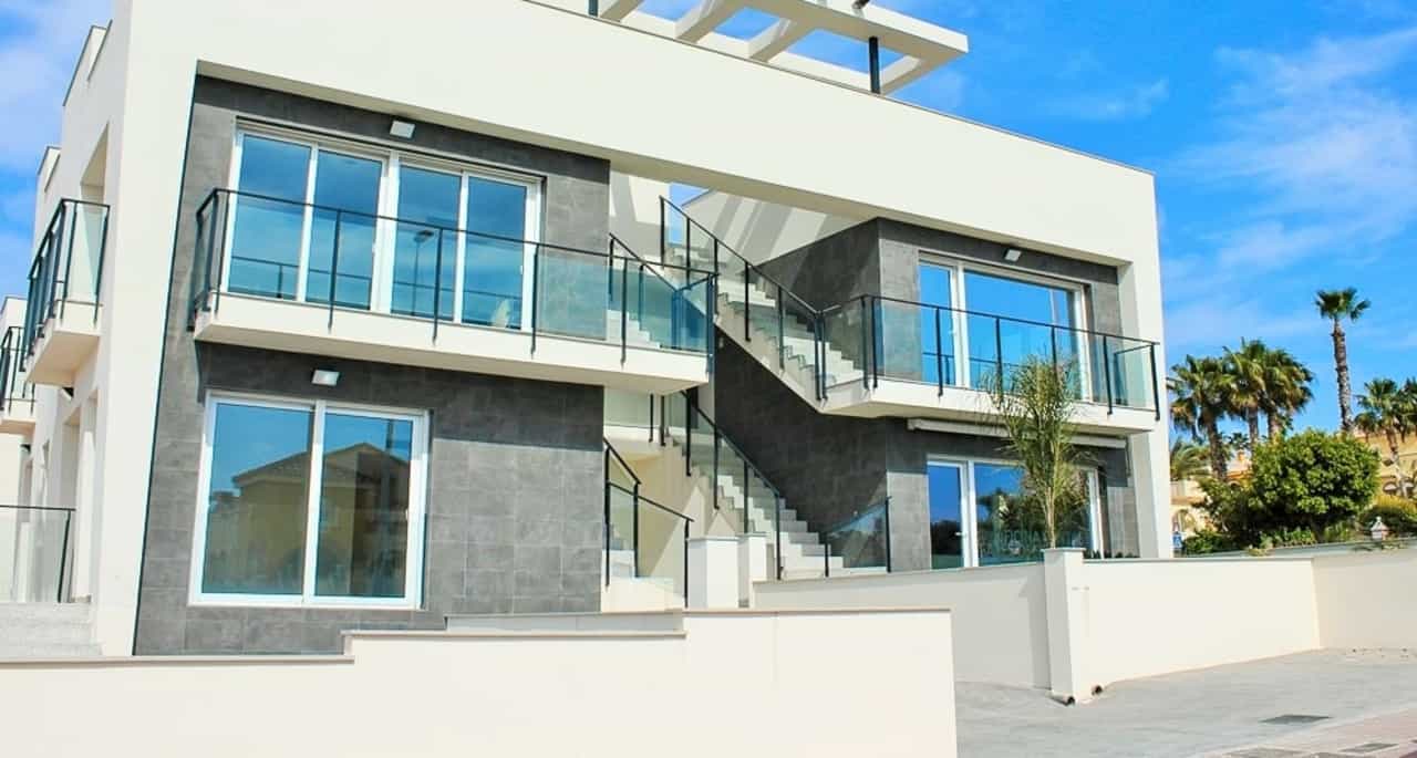 Condominium in Alicante, Valencia 11123405