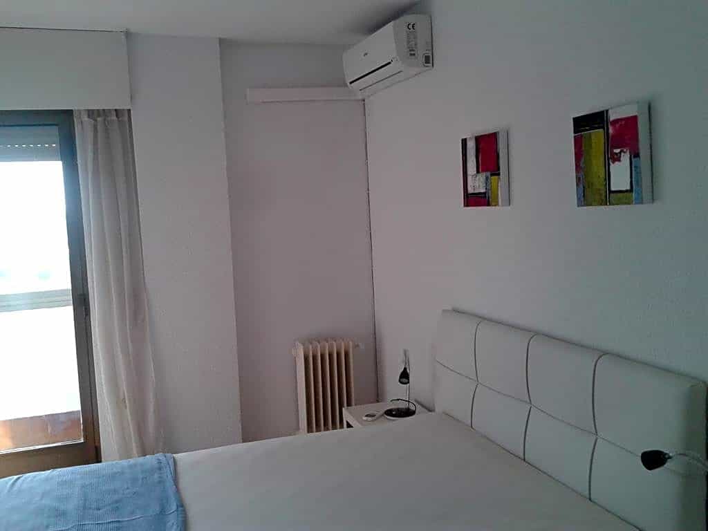 Condominium in Ciudad Lineaal, Madrid 11123677