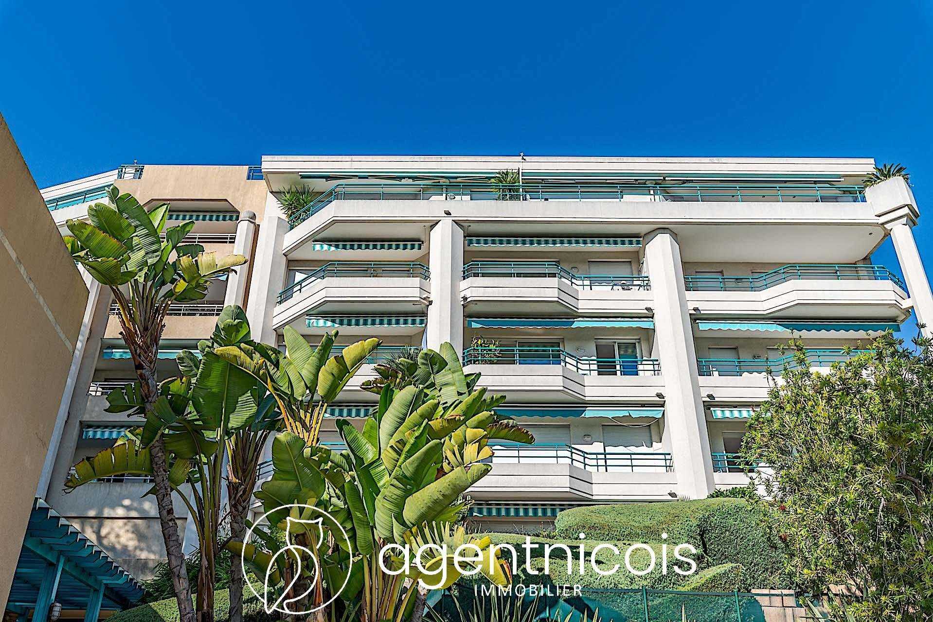Condominium in Nice, Alpes-Maritimes 11124061