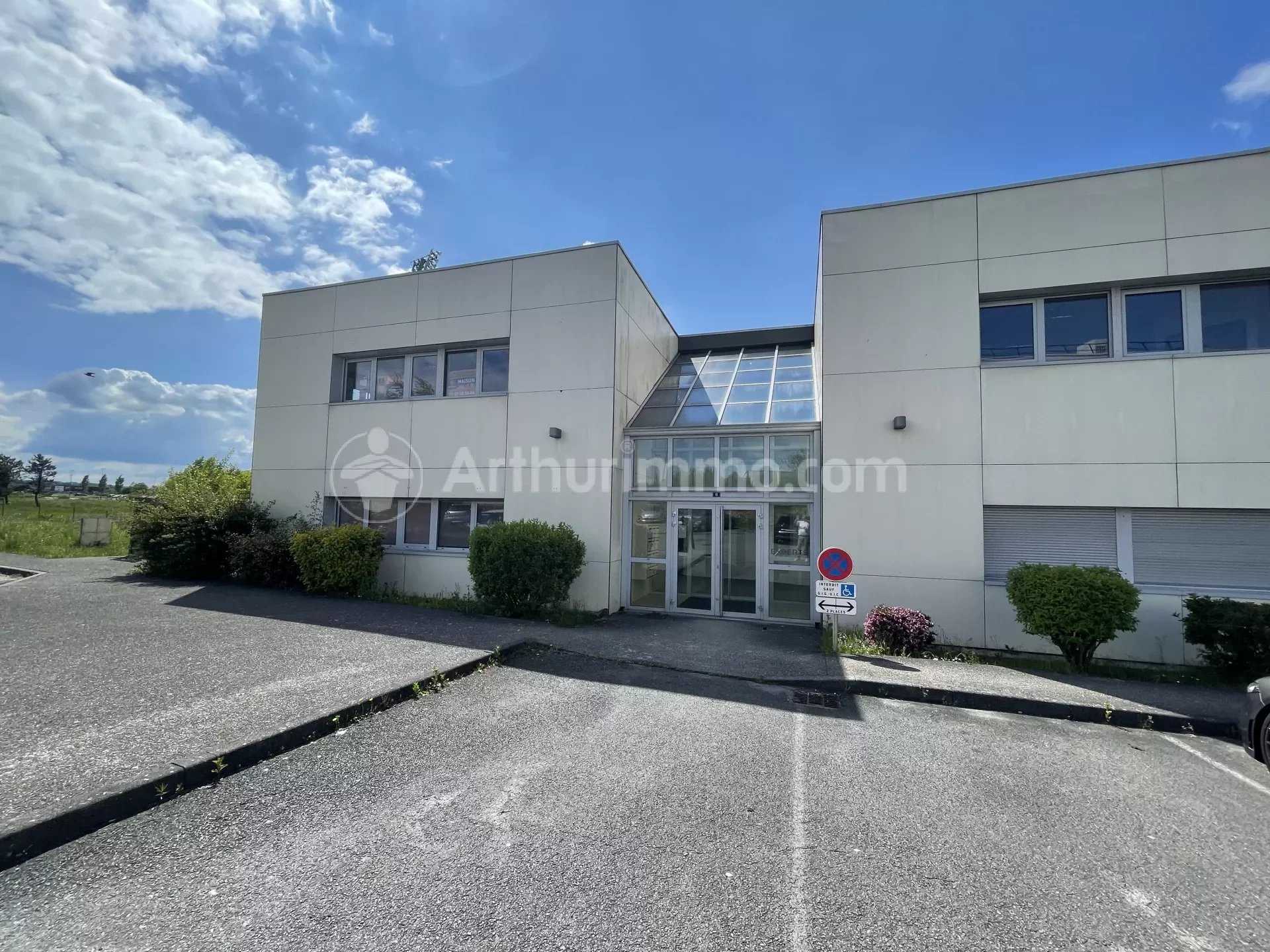 Ufficio nel Montbéliard, Doubs 11124090