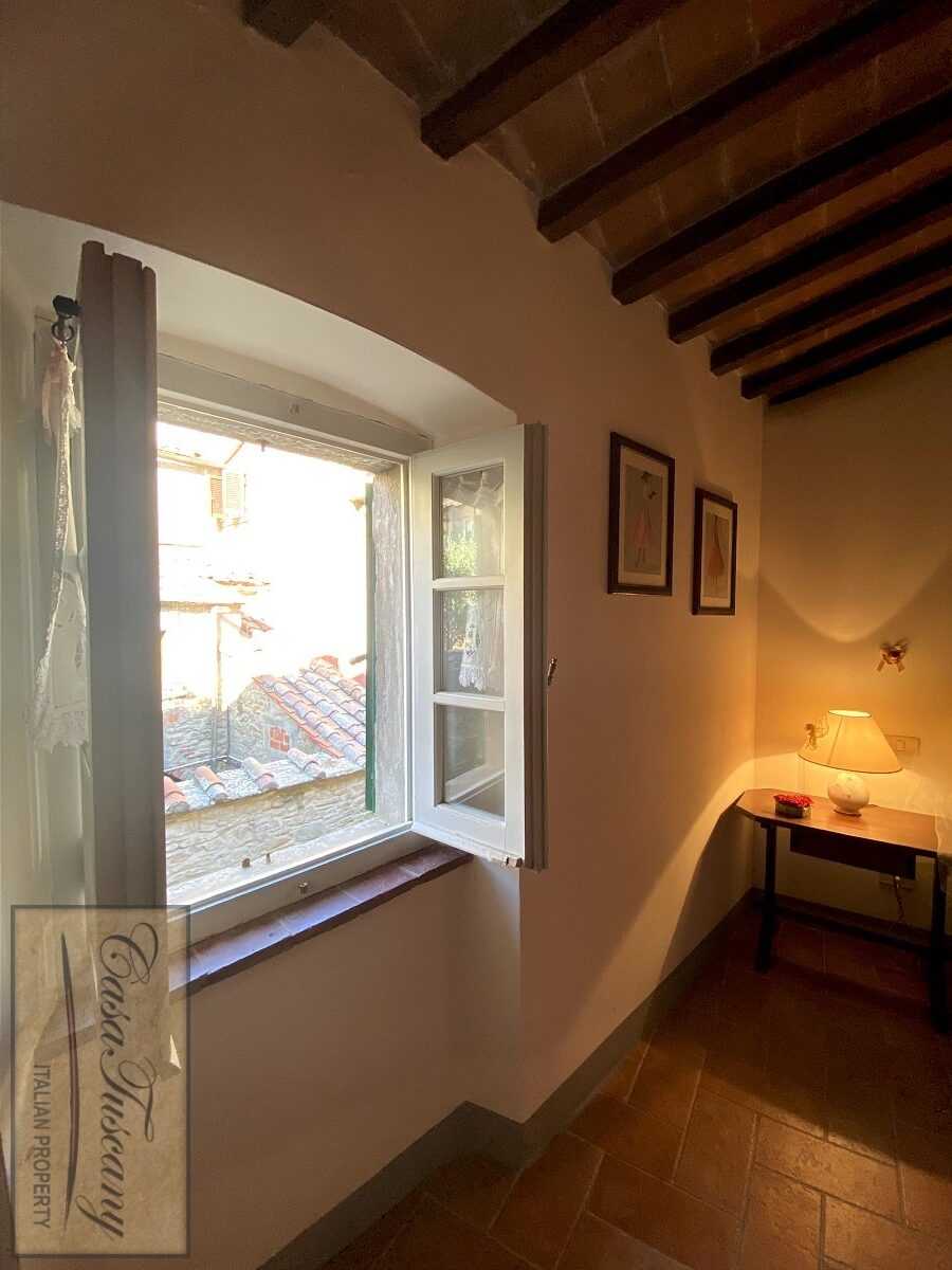 Квартира в Cortona, Tuscany 11124193