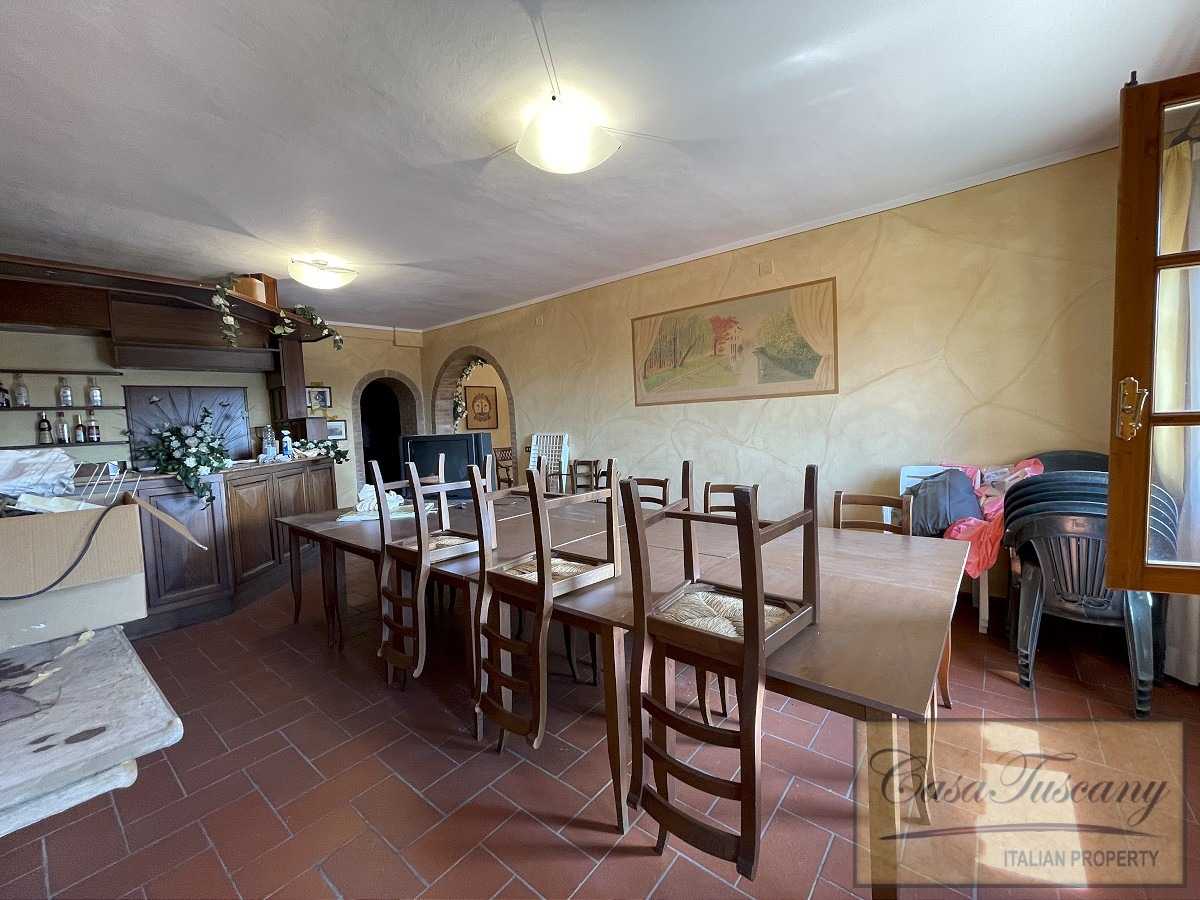 بيت في Palaia, Tuscany 11124196