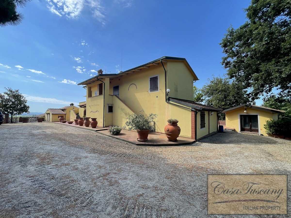rumah dalam Palaia, Tuscany 11124196