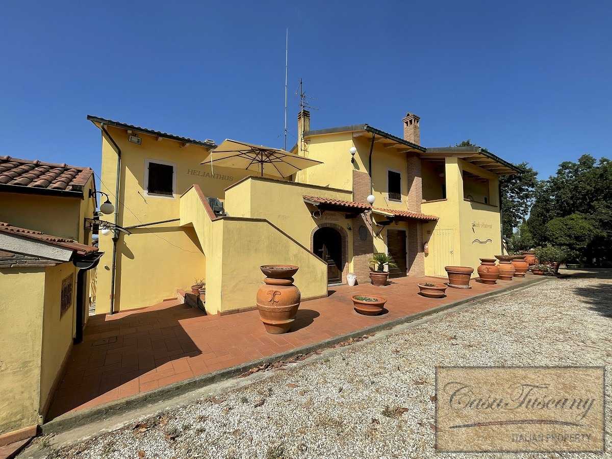 Dom w Palaia, Tuscany 11124196